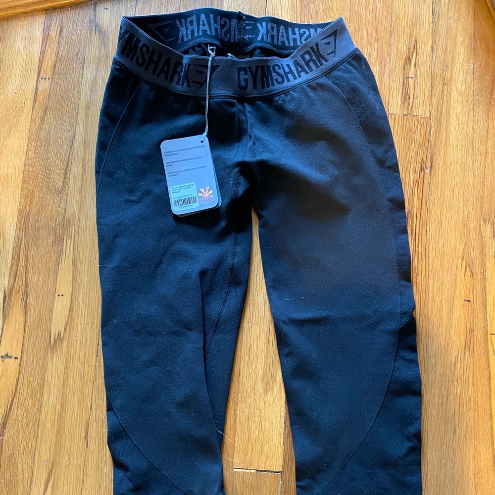 Gymshark Women’s Crop Leggings size M